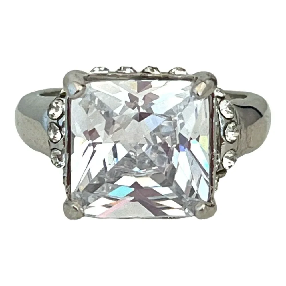 New Square CZ Ring Cubic Zirconia Crystal Accent Band Silver Tone Size 9.5 - 5V